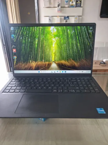 Notebook Dell i3 12 geracao 8gb 240 ssd - ate 12x no cartao