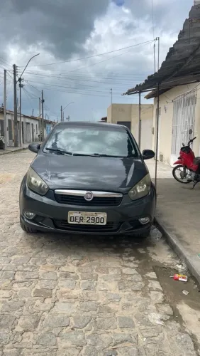 Fiat Grand Siena Essence 1.6 Flex 16V 2013