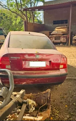 Tampa da mala do Passat alemão 99 B5