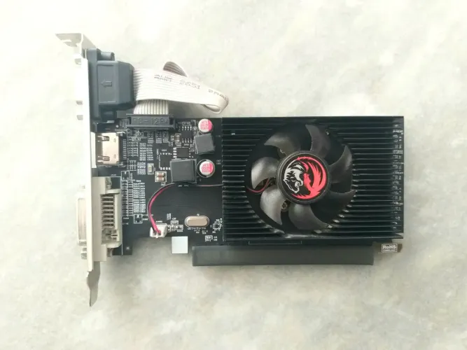 Placa De Vídeo Pcyes AMD Radeon 2GB