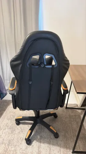 Cadeira gamer com mesa desmontável