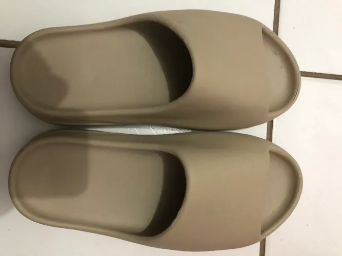 Chinelo nuvem