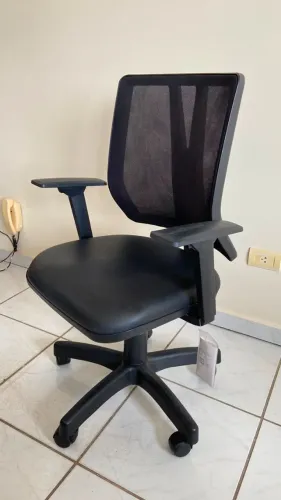 Cadeira Giratória de Escritório - Back System - Tela + Courino