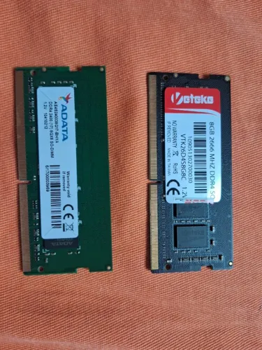 2 DDR4 8GB e 1 DDR4 4GB