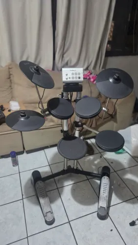 Bateria eletrônica Roland HD-1