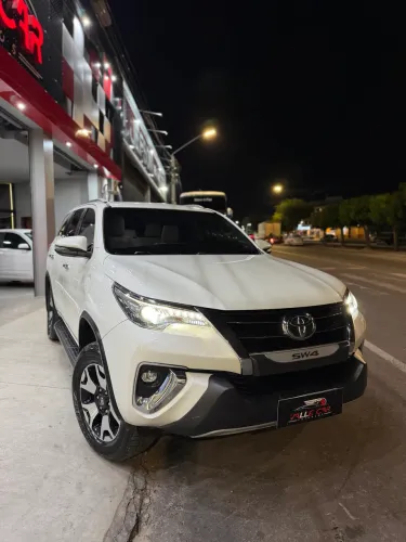 Toyota Hilux SW4 SRX Diamo. 4X4 2.8 TB DIE AUT 2020