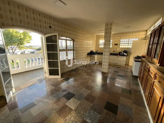 Casa para aluguel, 3 quartos, 3 suítes, 4 vagas, Nova Piracicaba - Piracicaba/SP