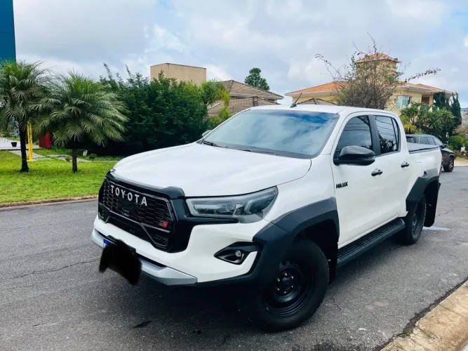 Toyota Hilux CD 4X4 2.8 Diesel Mec. 2021