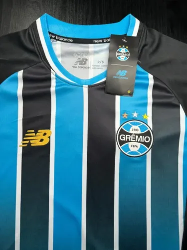 Camisa gremio tricolor M New balance