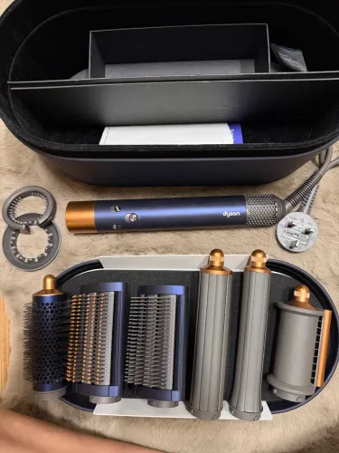 Secador Dyson semi novo