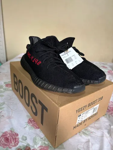 Tênis Adidas Yeezy Boost 350 V2 Black Red Bred 44br