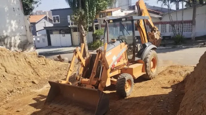 Retroescavadeira 580M