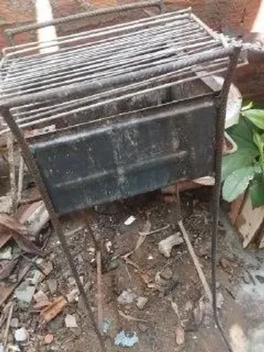 Estou vendendo uma churrasqueira condições boa