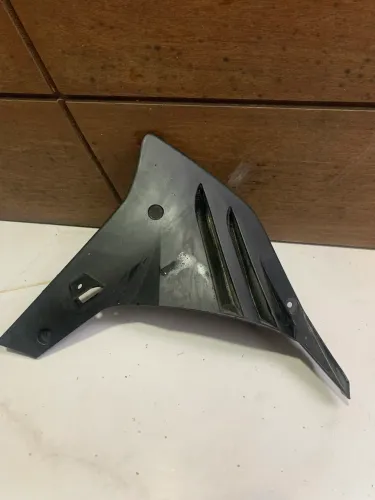 Guia Ar Aba do Tanque Dir Xtz 150 Crosser Original Yamaha