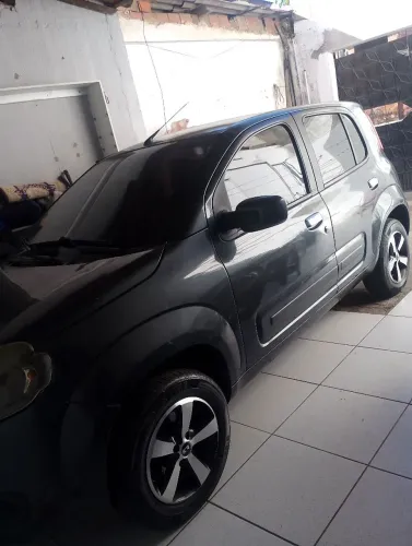 Fiat Uno Vivace Celeb. 1.0 EVO F.flex 8V 5P 2013