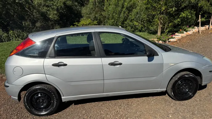 Ford Focus 1.6 S/se/se Plus Flex 8v/16v 5P 2008