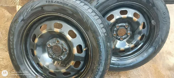 Jogo de rodas Volkswagen aro 15 de ferro 5 furos