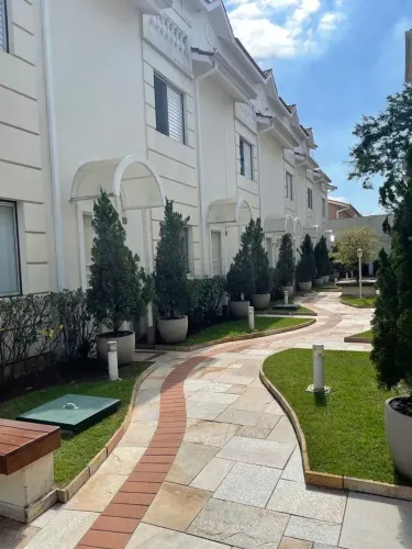 Casa em condomínio fechado a poucos minutos da USP, parque Villa Lobos e metrô Butantã