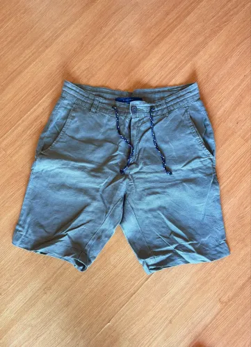 Short Zara de Linho verde militar 40