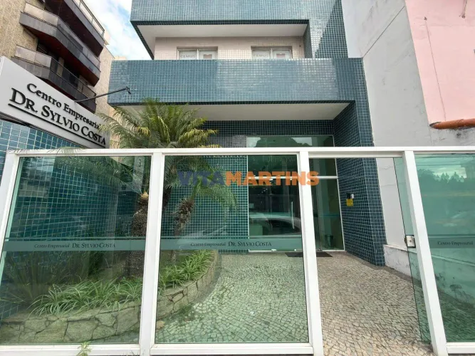 Sala Comercial para aluguel fixo por R$2.000 + TAXAS no bairro Passagem em Cabo Frio/RJ