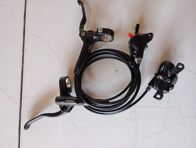 Par de freio hidráulico Shimano MT200 novo