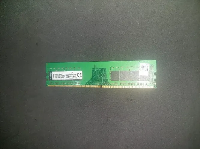 Memoria Ddr4 4gb Kingston Desktop 2400mhz Kvr24n17s8/4