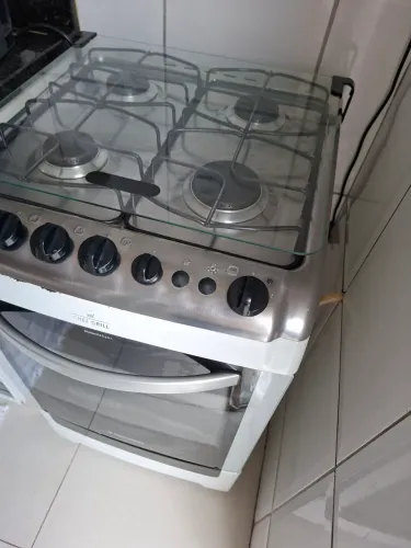Fogão 4 bocas Electrolux - Ótimo estado