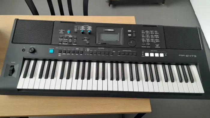 Teclado PSR - E 473