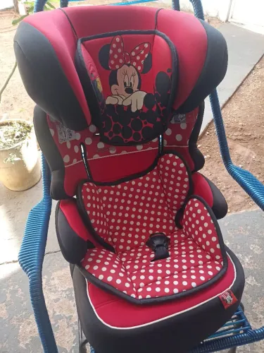 Vende se uma cadeirinha de criança colocar no veiculo