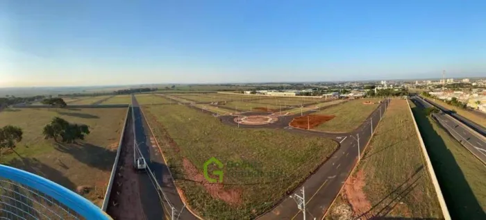RESIDENCIAL BOA VISTA - CONDOMINIO FECHADO LIBERADO PARA CONSTRUIR COM PARCELAMENTO DIRETO