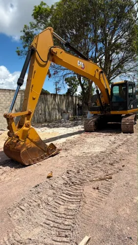 Escavadeira caterpillar 320D2L