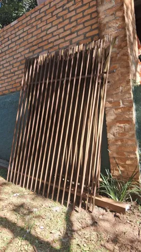 Grades de ferro