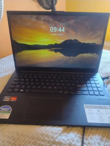 Assus vivo book go 15 de 512 GB pra vender logo!