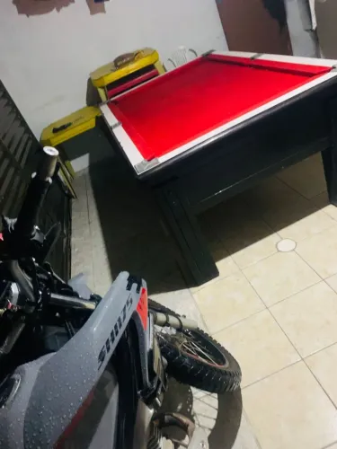 Vende-se sinuca ou troca em duas máquinas fliperama