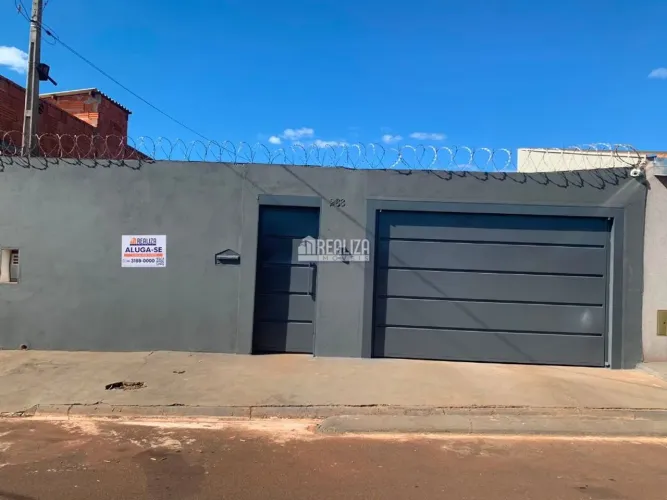 Casa com 2 Quarto(s) e 1 banheiro(s) para Alugar, 10 m² por R$ 1170 / Mês
