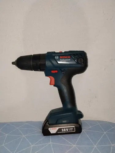 Furadeira-Parafusadeira Profissional GSB 180LI 18V
