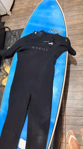 Roupa de neoprene GG