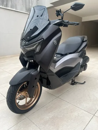 Moto Yamaha NMAX Connected 160 (2026) - Apenas 4.800km + Pneu Michelin City Grip