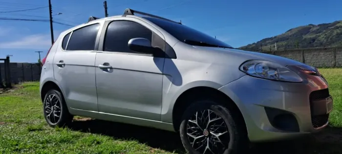 Fiat Palio Attractive 1.0 EVO Fire Flex 8V 5P 2015