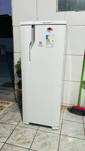 Geladeira 1 ano de uso
