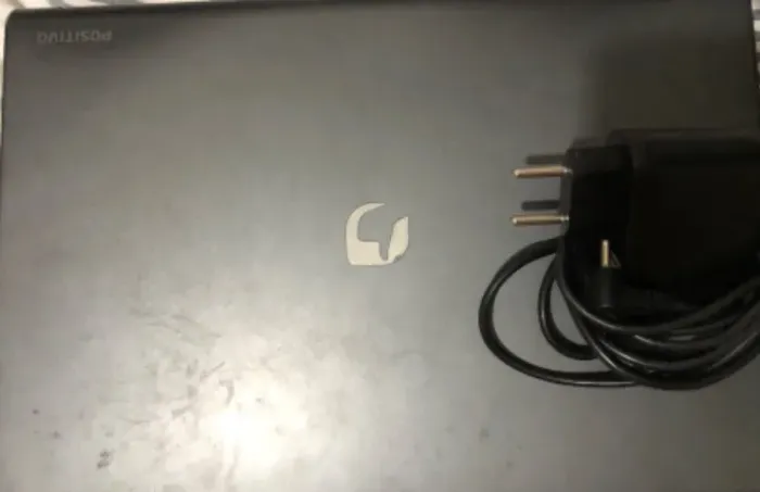 Vendo Notebook positivo usado