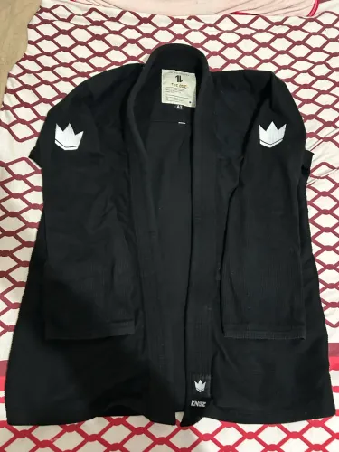 KIMONO KINGZ A2