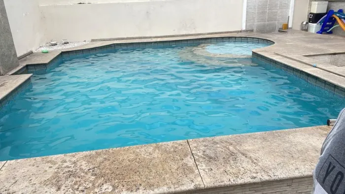 Piscina limpeza