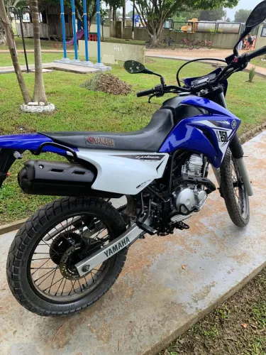 Lander 250 pouco rodada 