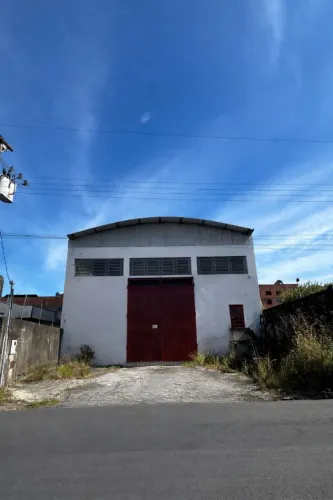 ALUGO GALPÃO COM PONTE ROLANTE  E DOCA 