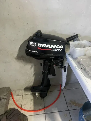 Motor de Popa Branco Marine 2 Tempos - 3,6HP
