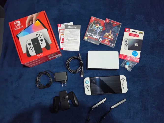 Nintendo Switch OLED 64gb BLOQUEADO E ORIGINAL + JOGOS E ACESSÓRIOS