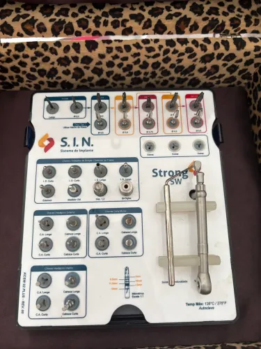 Materiais para implantes dentários