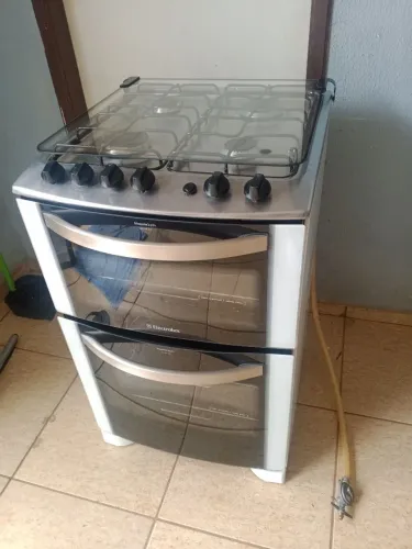 Fogão Electrolux 2 fornos, 4 bocas acendimento automático 