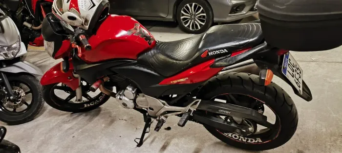 Vendo cb 300 muito top